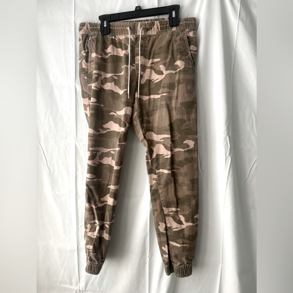 Forever 21 Mens Jogger camo Pants
